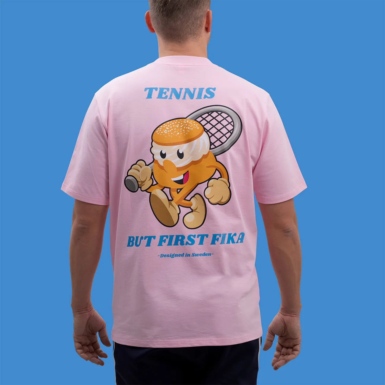 Svensk Husman Tennis Semla T-shirt lyserød 200g bomuld