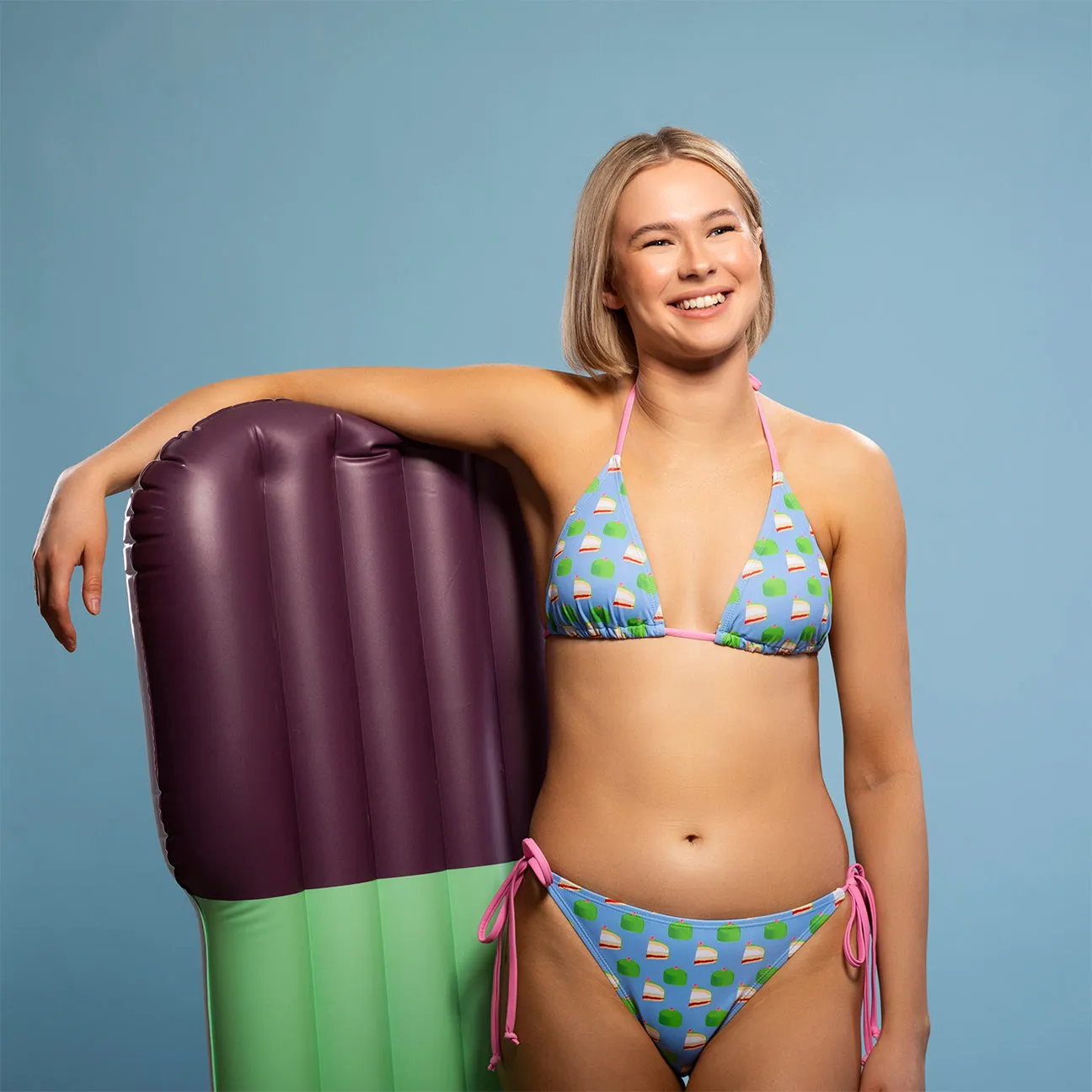 Svensk Husman Prinsessekagen trekantbikini blå gul