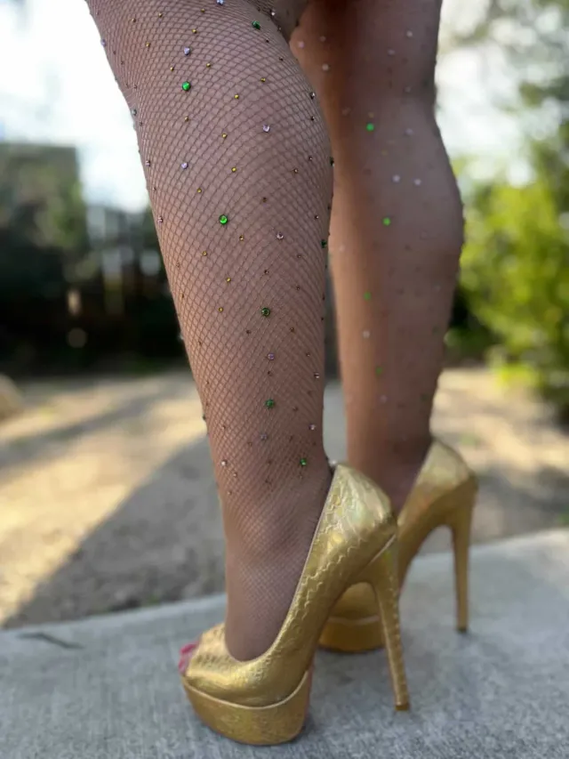 Kix'ies Mardi Gras net lårstrømper tan rhinsten
