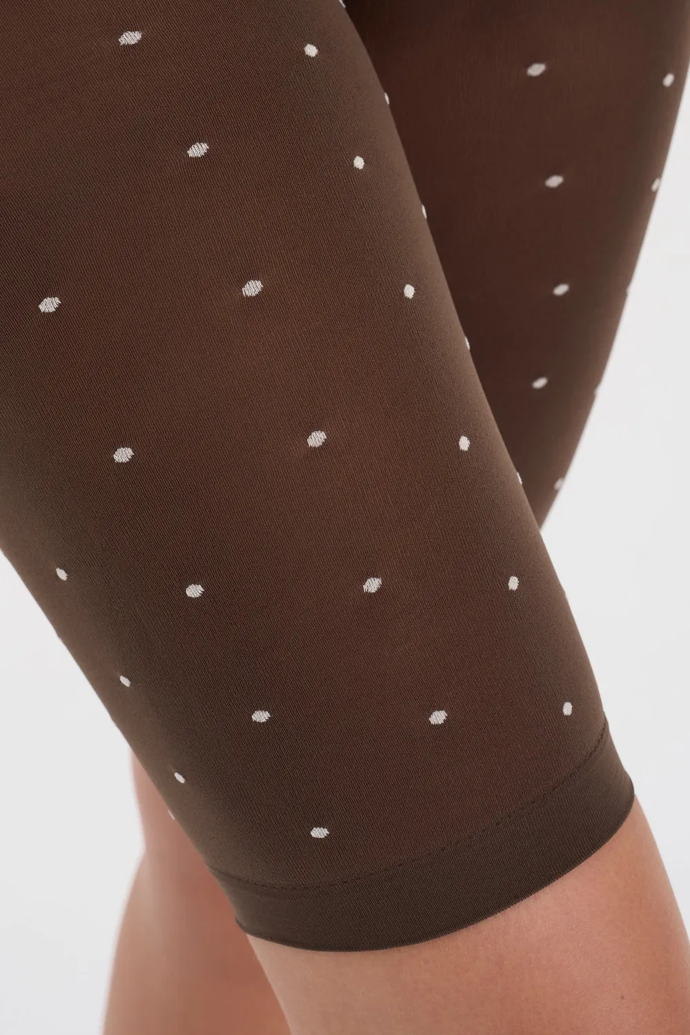 Moi Agnes shorts mørkebrun prikket 80 denier